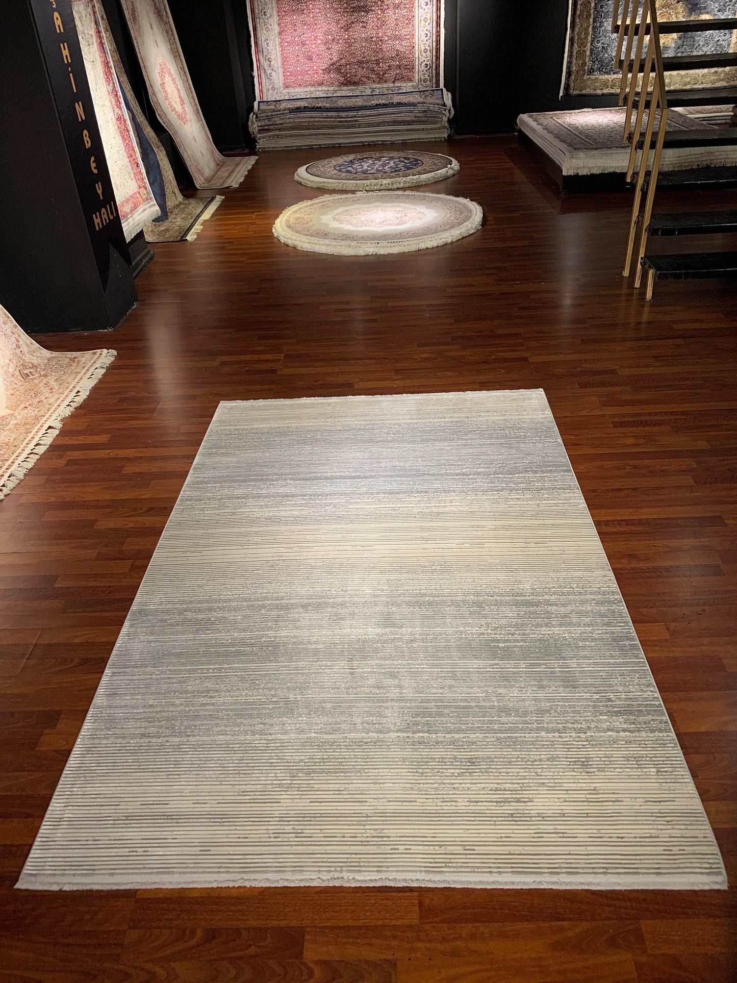 5x8 Gray Modern Area Rug, Acrylic Viscose Living Room Carpet, Contemporary Turkish Style Oversize Runner Look