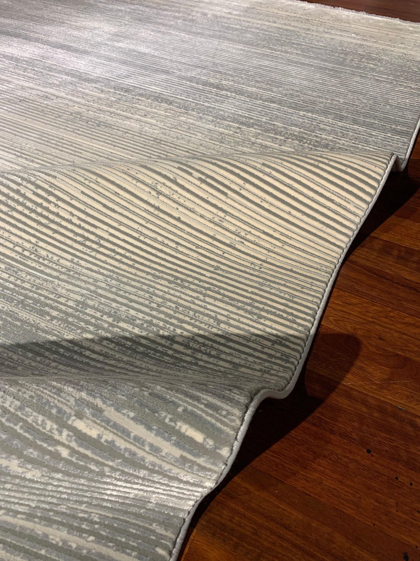 5x8 Gray Modern Area Rug, Acrylic Viscose Living Room Carpet, Contemporary Turkish Style Oversize Runner Look