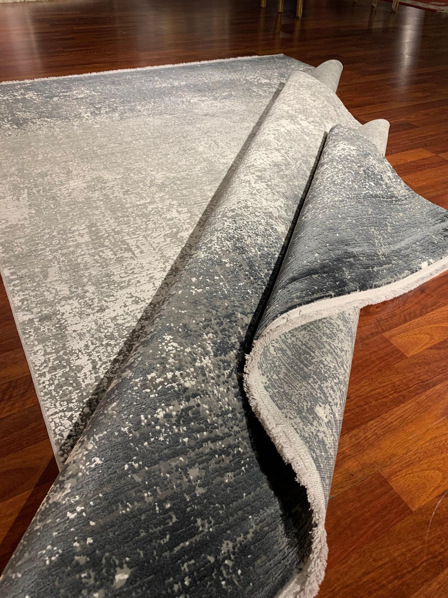 5x8 Gray Area Rug, Modern Living Room Carpet, Abstract Acrylic Viscose Rug for Home or Office