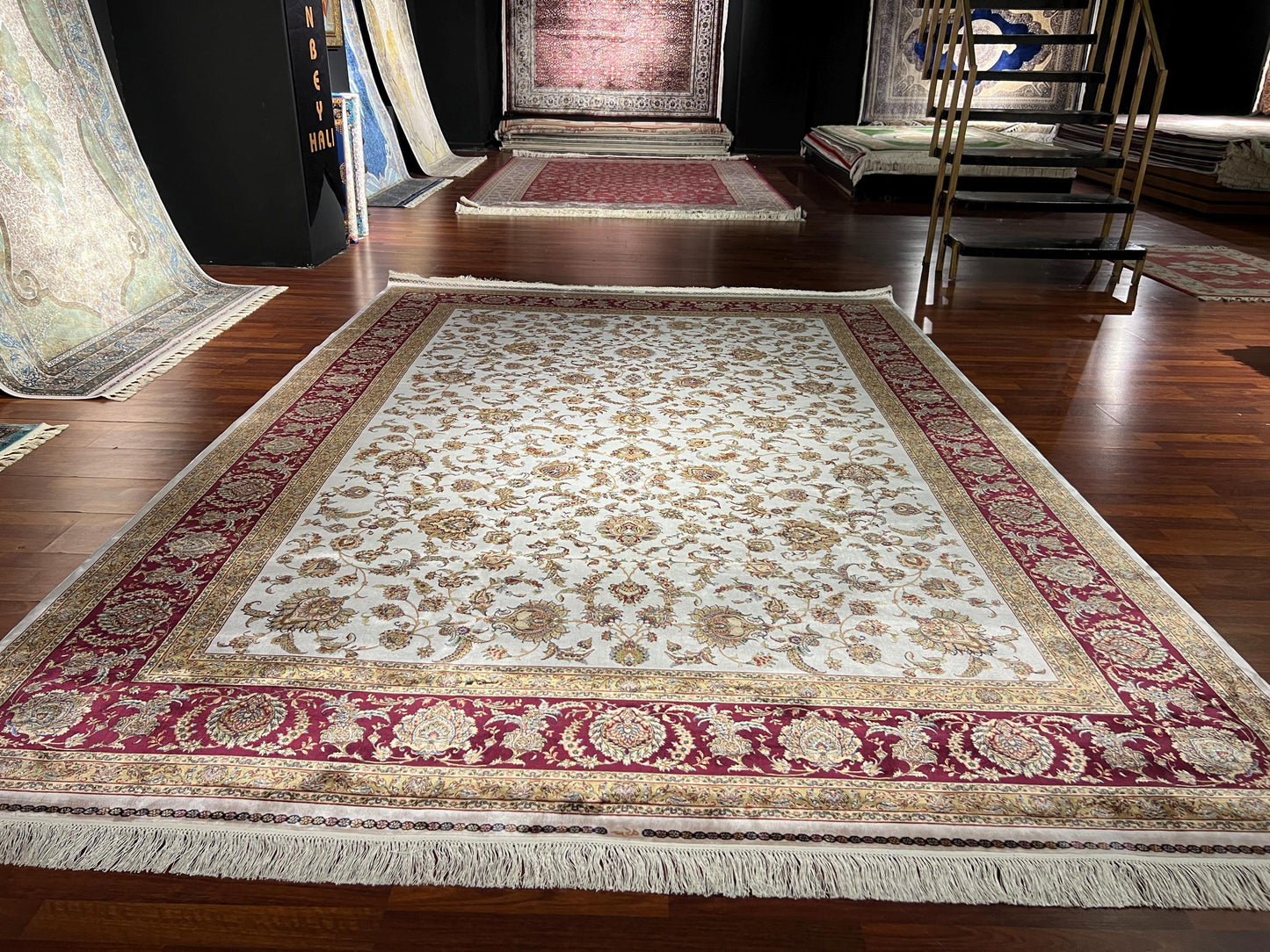 5x7 ft Beige Floral Modal Silk Rug Luxury Classic Pattern Area Rug Elegant Living Room Home Decor