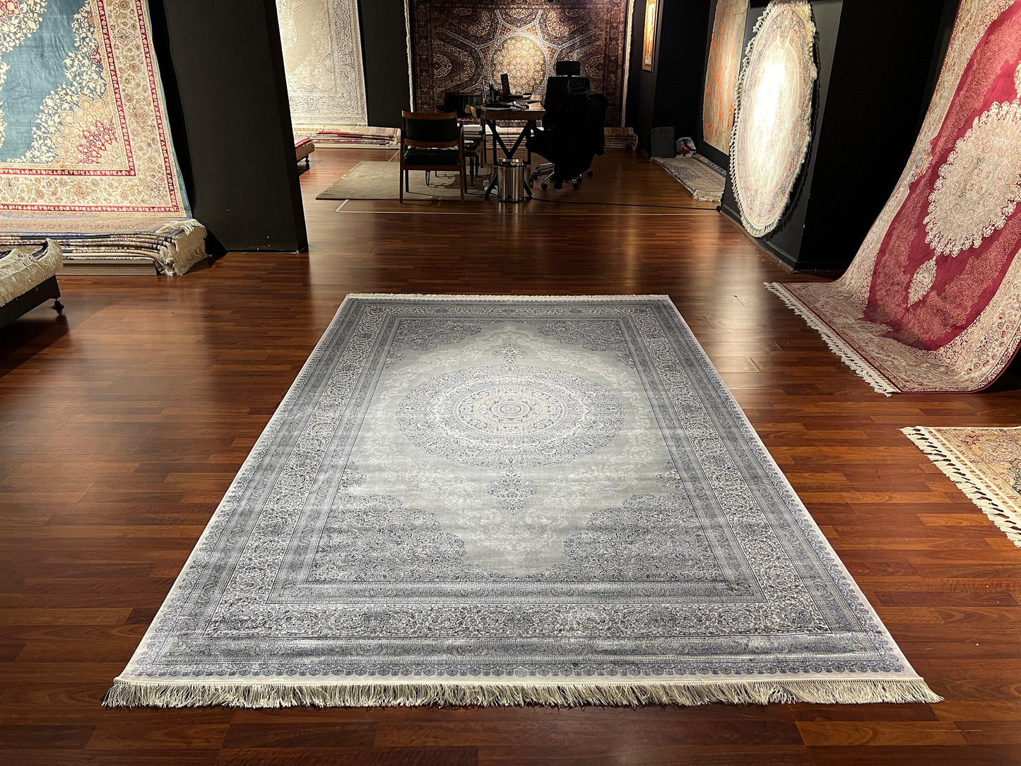 7x10 ft Light Gray Silk Rug, Soft Medallion Luxury Area Rug, Elegant Neutral Living Room Carpet