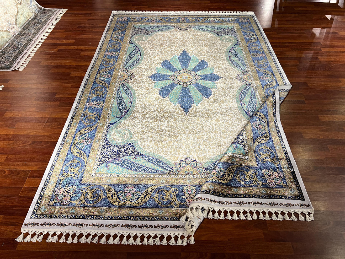 7x10 Blue Beige Silk Rug, Floral Medallion Area Rug, Luxury Soft Silk Carpet, Elegant Living Room Rug, Fringe Classic Rug
