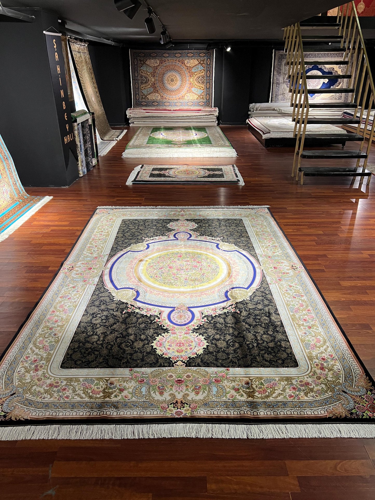 7x10 Black Gold Silk Rug, Floral Medallion Rug, Turkish Area Rug, Luxury Living Room Rug, Large Rug