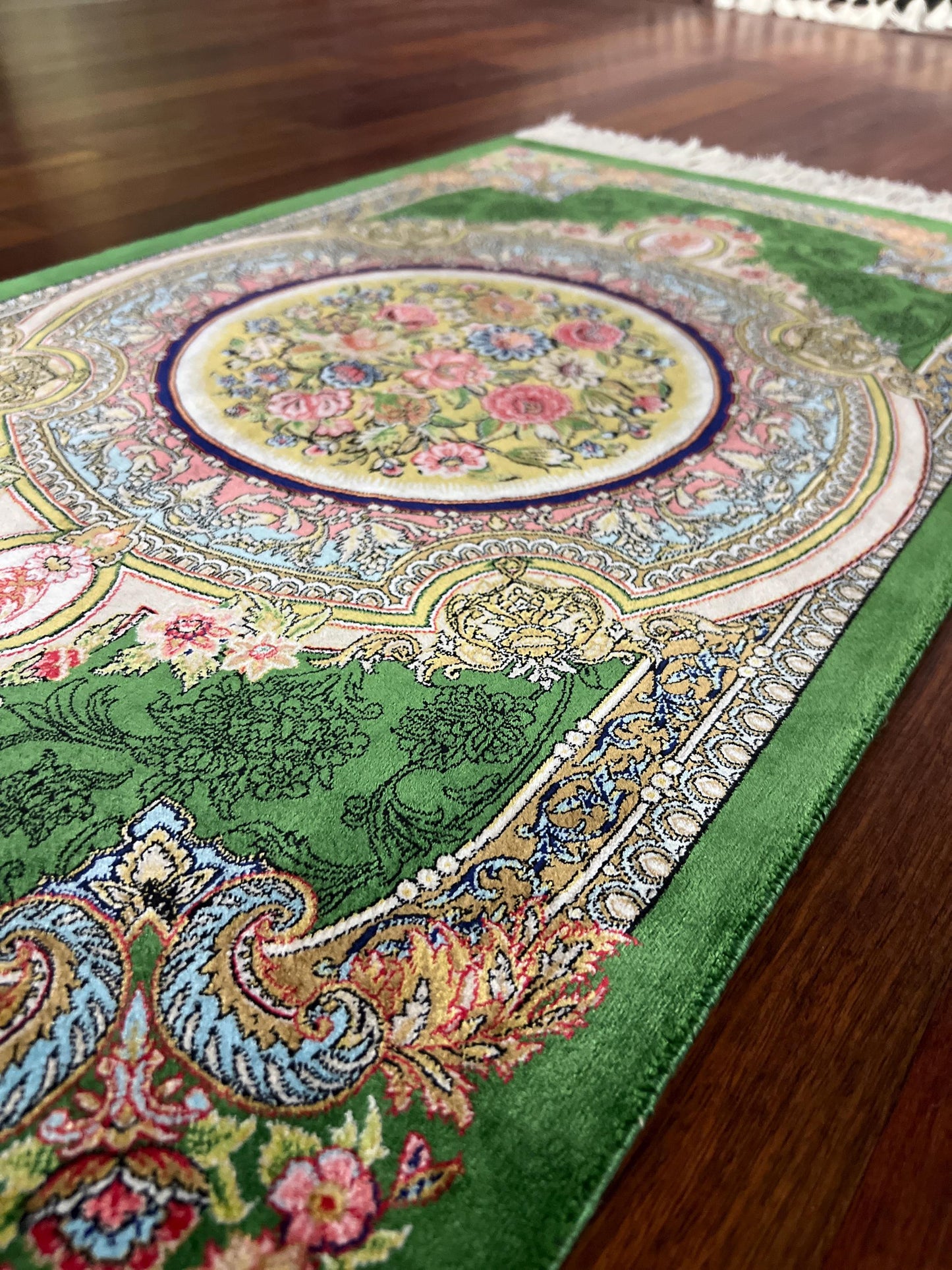 Green Floral Medallion Silk Rug, 2x3 Mini Rug, Palace Design Rug, Gift Rug