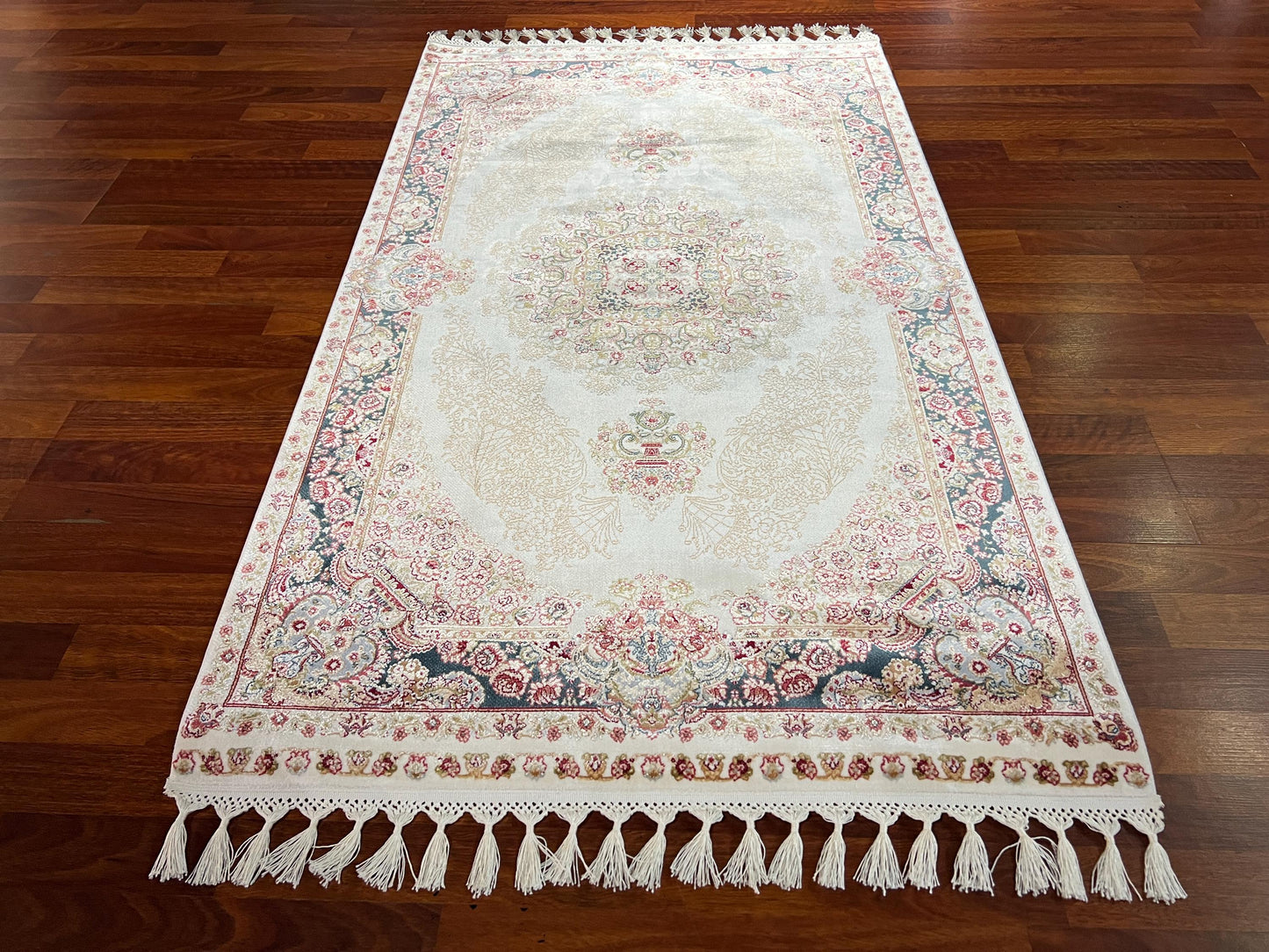 White Medallion Silk Runner Rug, 3x5 Area Rug, Hallway Rug, Turkish Decor