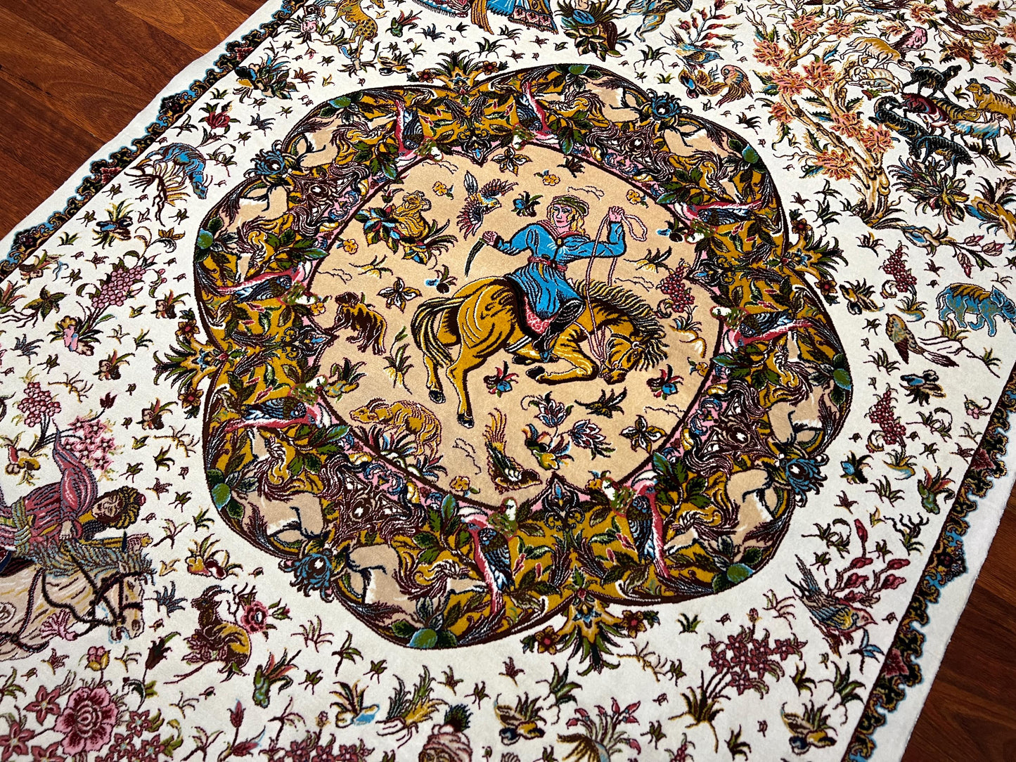 3x5ft Hunting Scene Silk Rug, 3x5 Area Rug, Turkish Modal Silk Rug