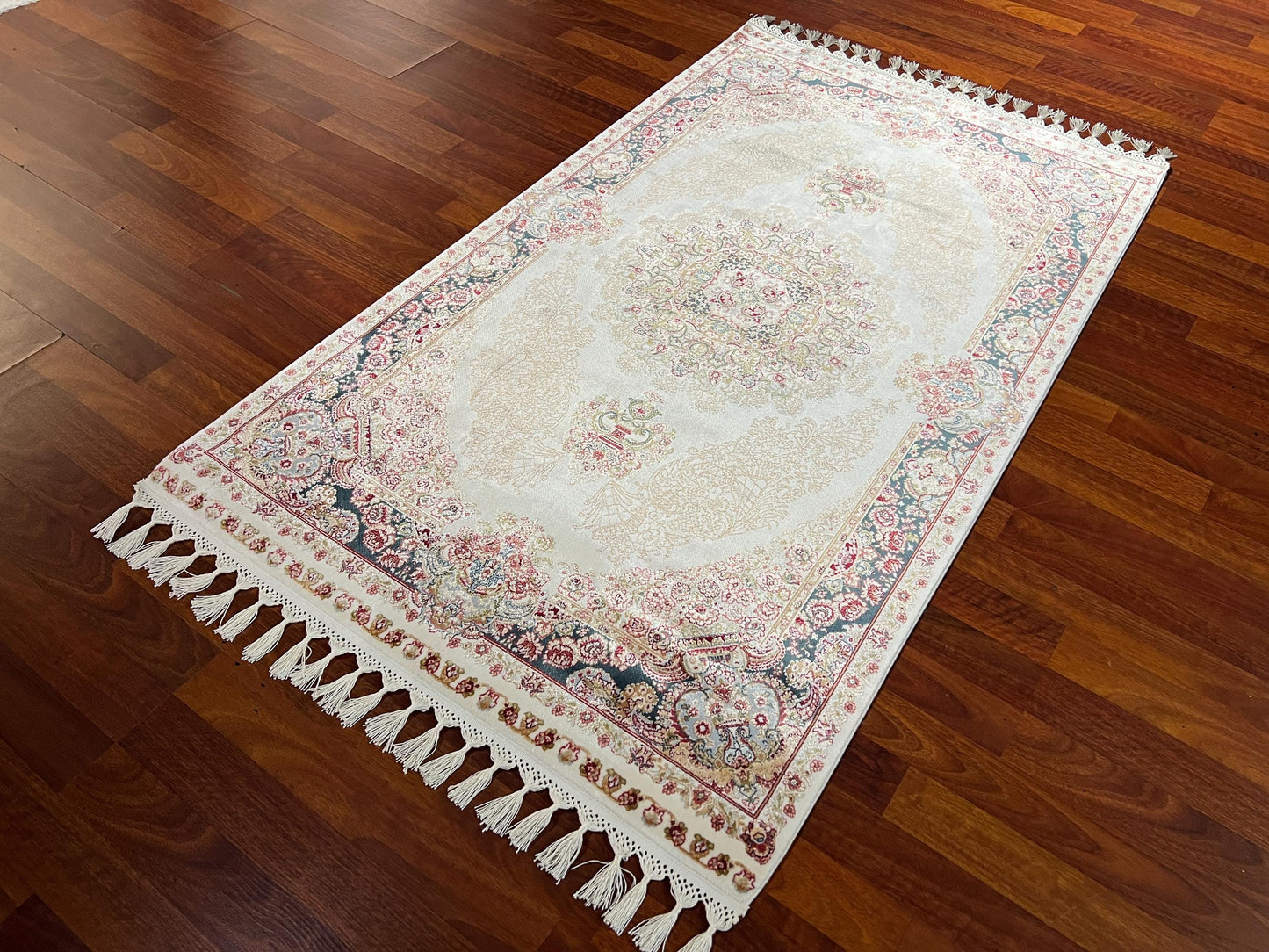White Medallion Silk Runner Rug, 3x5 Area Rug, Hallway Rug, Turkish Decor