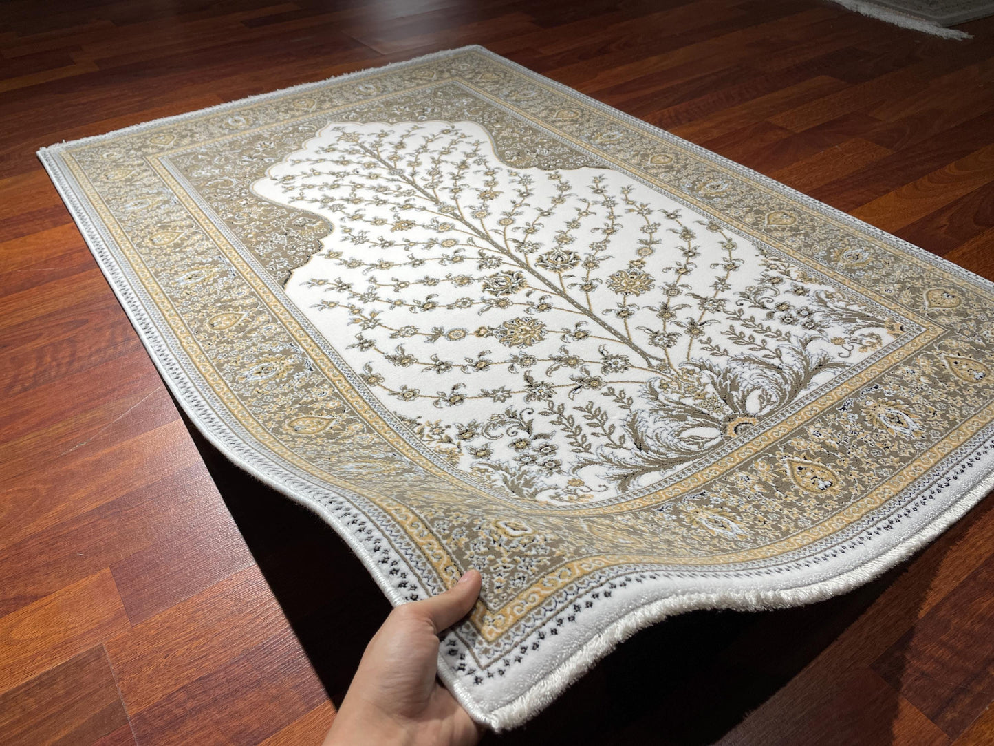 2.62x4.10 ft Cream Gold Bamboo Acrylic Sajjadah Prayer Rug, 100 Combs Islamic Prayer Mat, Elegant Muslim Gift Rug