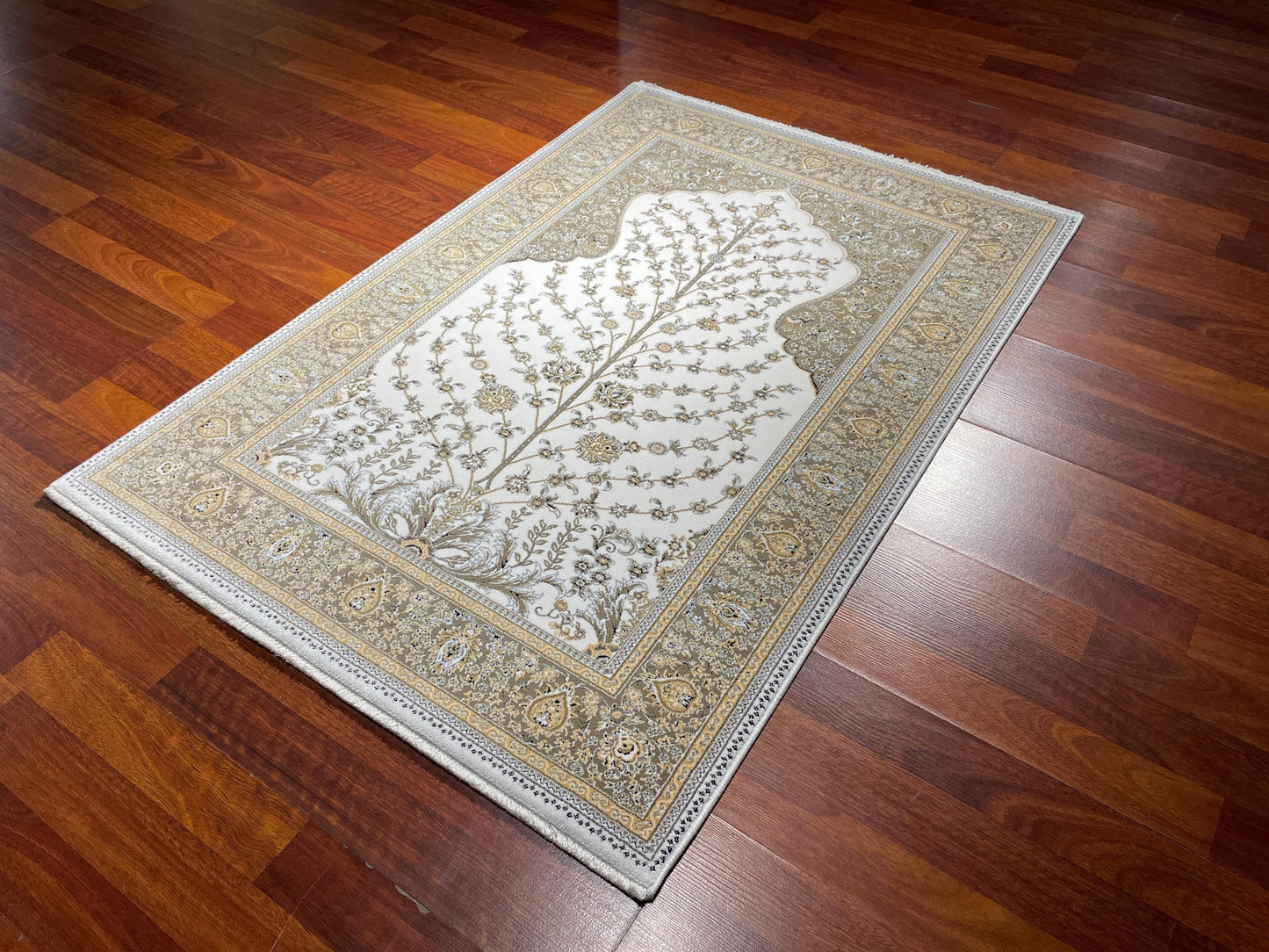 2.62x4.10 ft Cream Gold Bamboo Acrylic Sajjadah Prayer Rug, 100 Combs Islamic Prayer Mat, Elegant Muslim Gift Rug