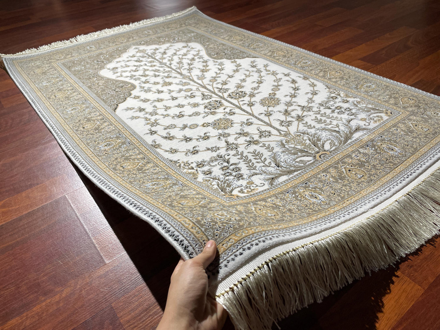 2.62x4.10 ft Fringed Cream Beige Bamboo Acrylic Sajjadah Prayer Rug, 100 Combs Elegant Islamic Prayer Mat