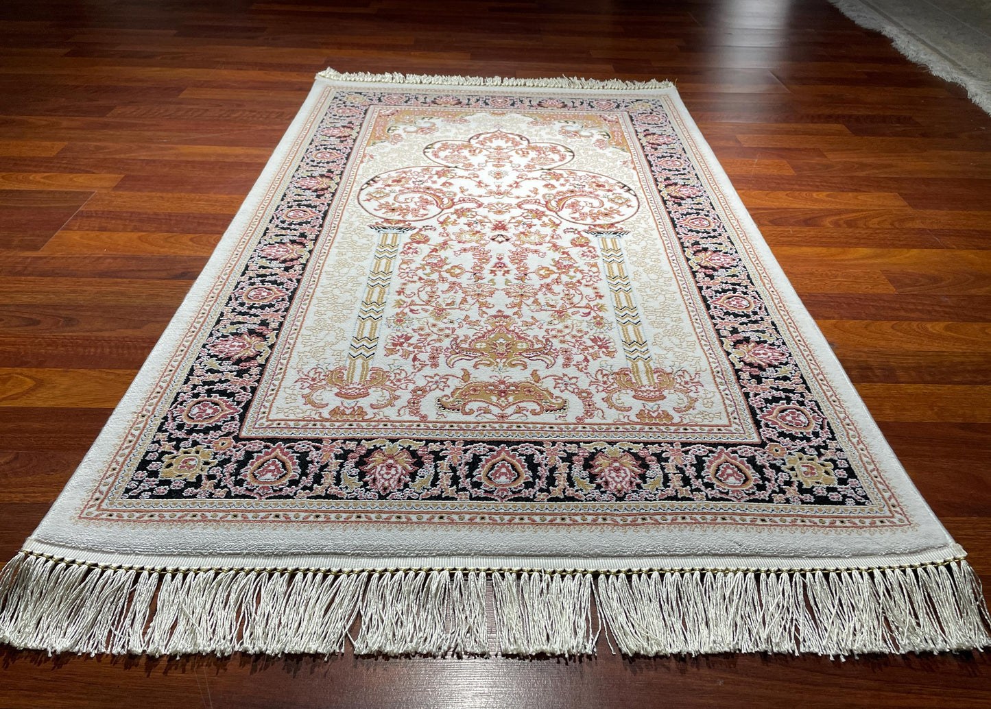 2.62x4.10 ft Fringed Cream Rose Bamboo Acrylic Sajjadah Prayer Rug, 100 Combs Floral Mihrab Islamic Prayer Mat