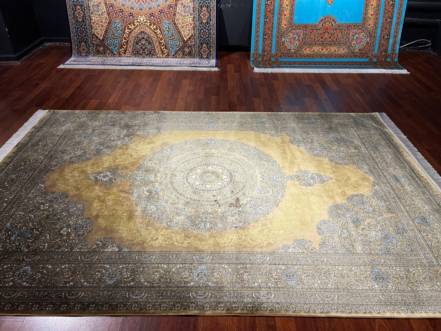 5x8 Gold Medallion Silk Rug, 100% Bamboo Silk Area Rug, Luxury Living Room Carpet