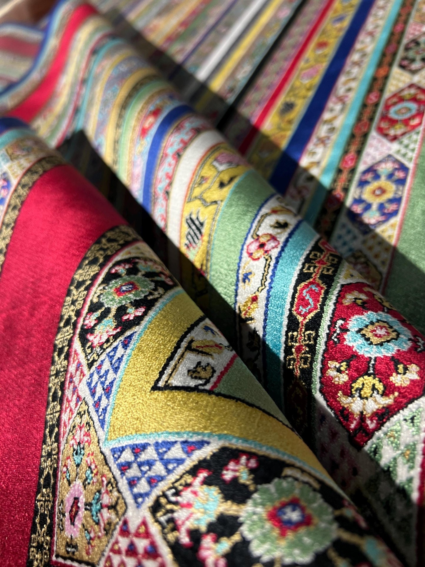 5x8 Traditional Modal Silk Rug, Luxury Living Room Area Rug, Elegant Decorative Silk Carpet