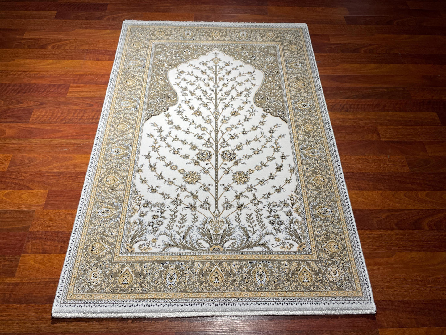 2.62x4.10 ft Cream Gold Bamboo Acrylic Sajjadah Prayer Rug, 100 Combs Islamic Prayer Mat, Elegant Muslim Gift Rug